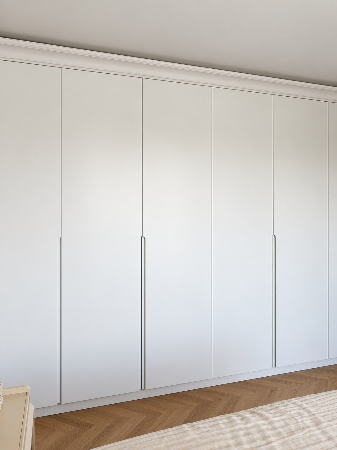 Meuble laqué & parquet chevron — vue 2